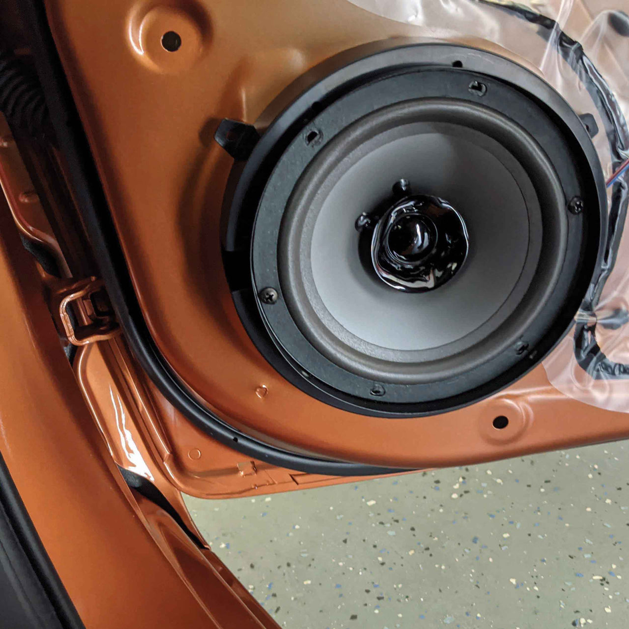 Metra 82-7000 Front & Rear Speaker Adapter Plate Compatible Fits Mitsubishi 2007-Up