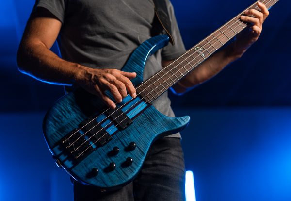 Peavey Cirrus® 4 Flame Maple 35S Trans Blue 35S Bass Guitar