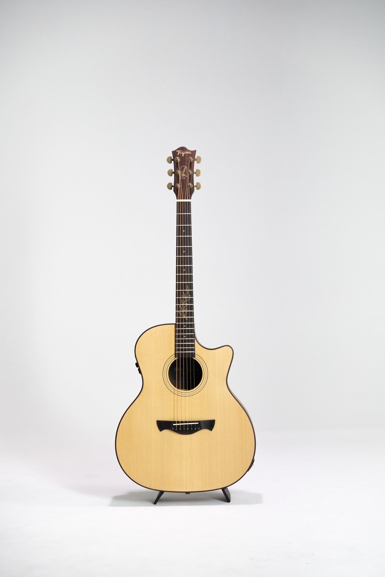 Tagima Olive Grace EQ-NTOP Acoustic Guitar - Natural