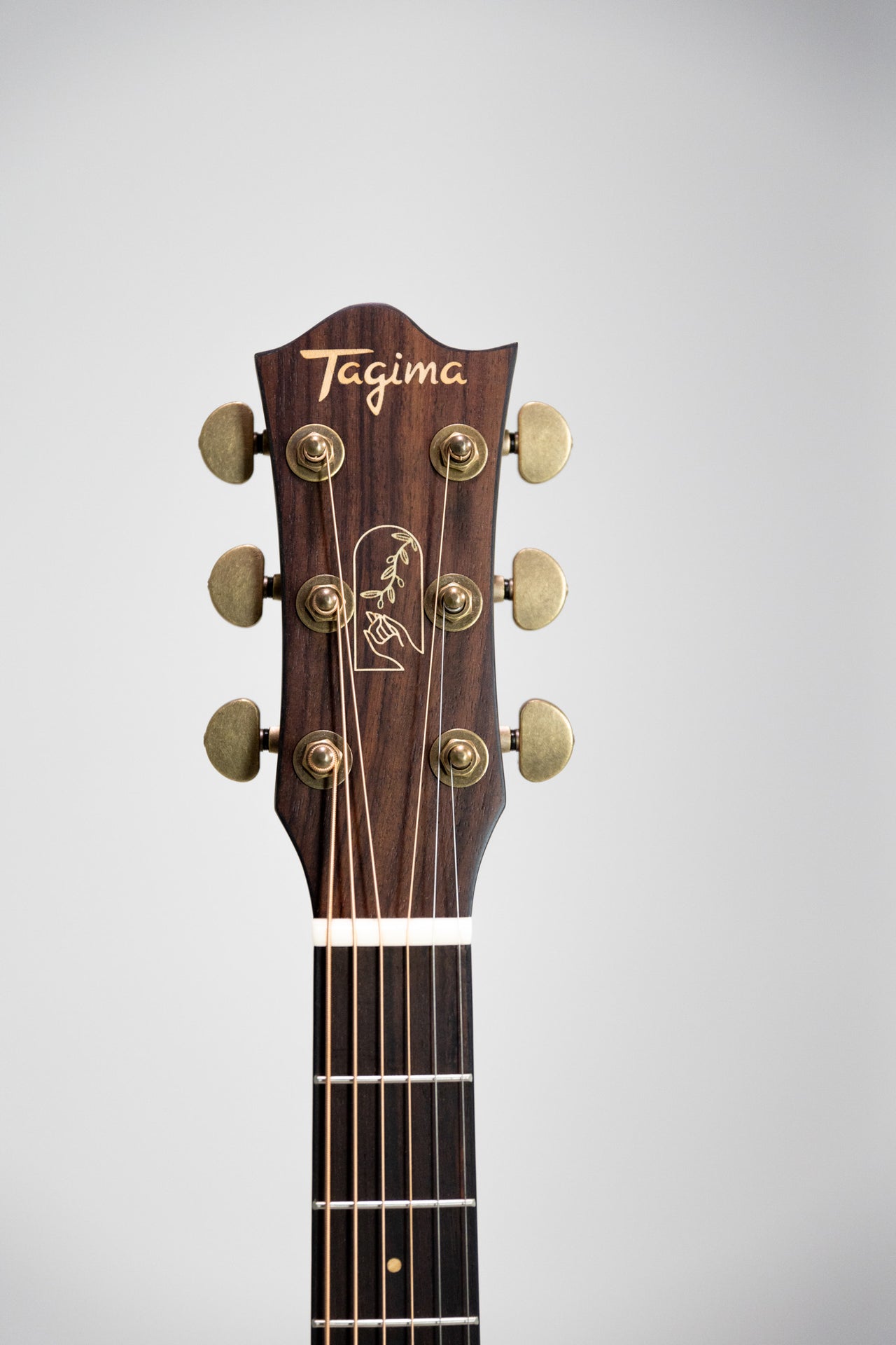 Tagima Olive Grace EQ-NTOP Acoustic Guitar - Natural