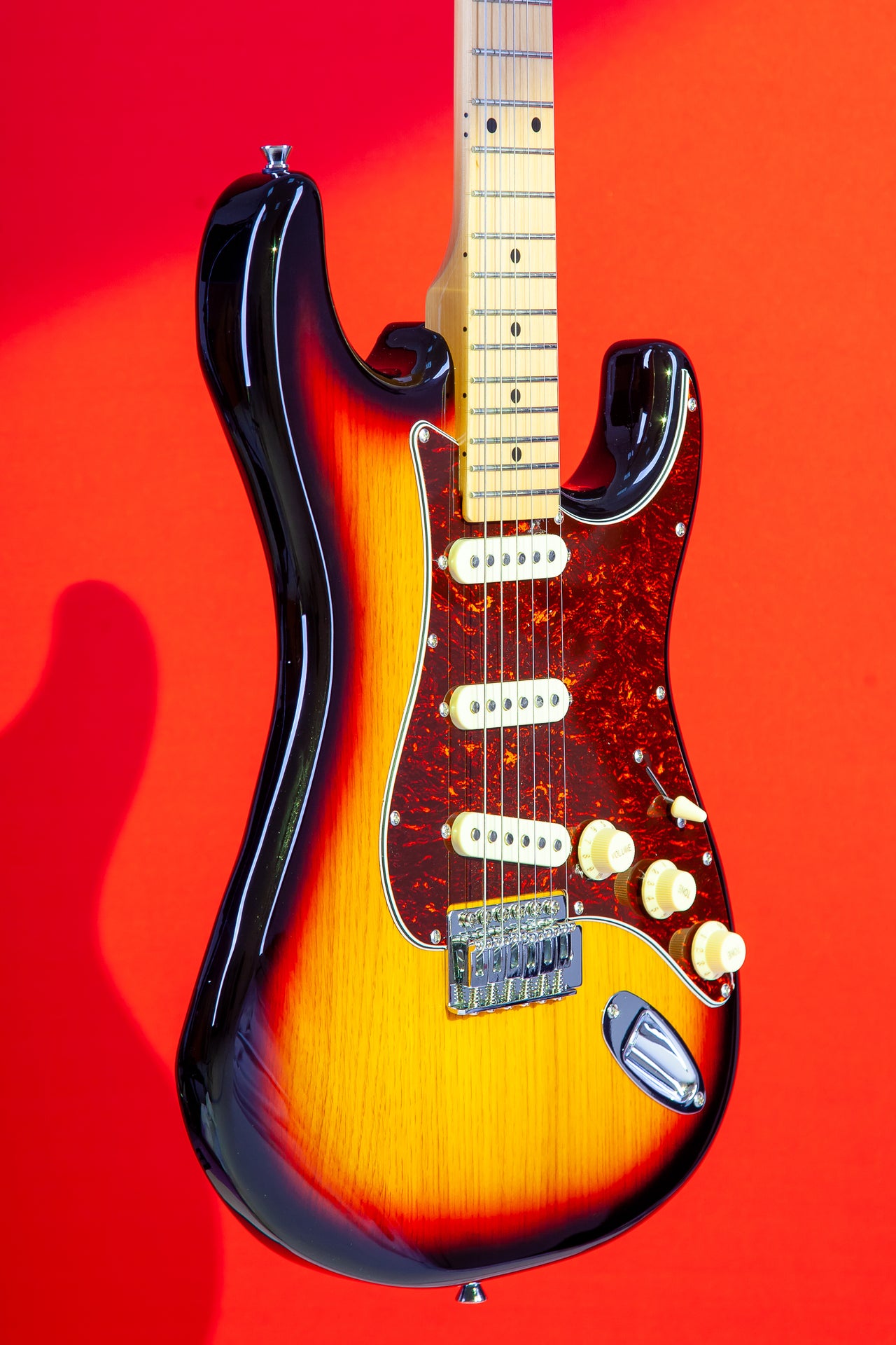 Tagima TG 530-SB-LF/TT Electric Guitar Sunburst