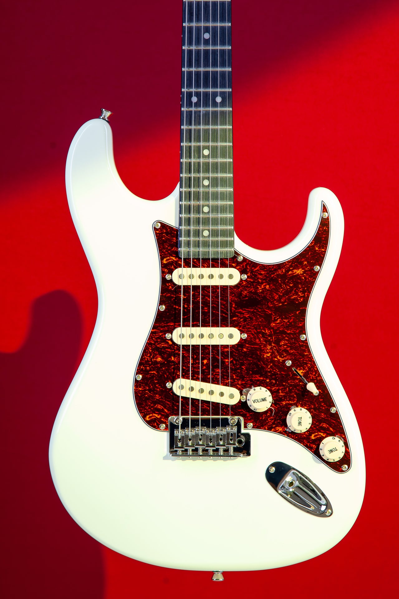 Tagima T 635 CLASSIC-OWH-DF/TT Electric Guitar - Olympic White