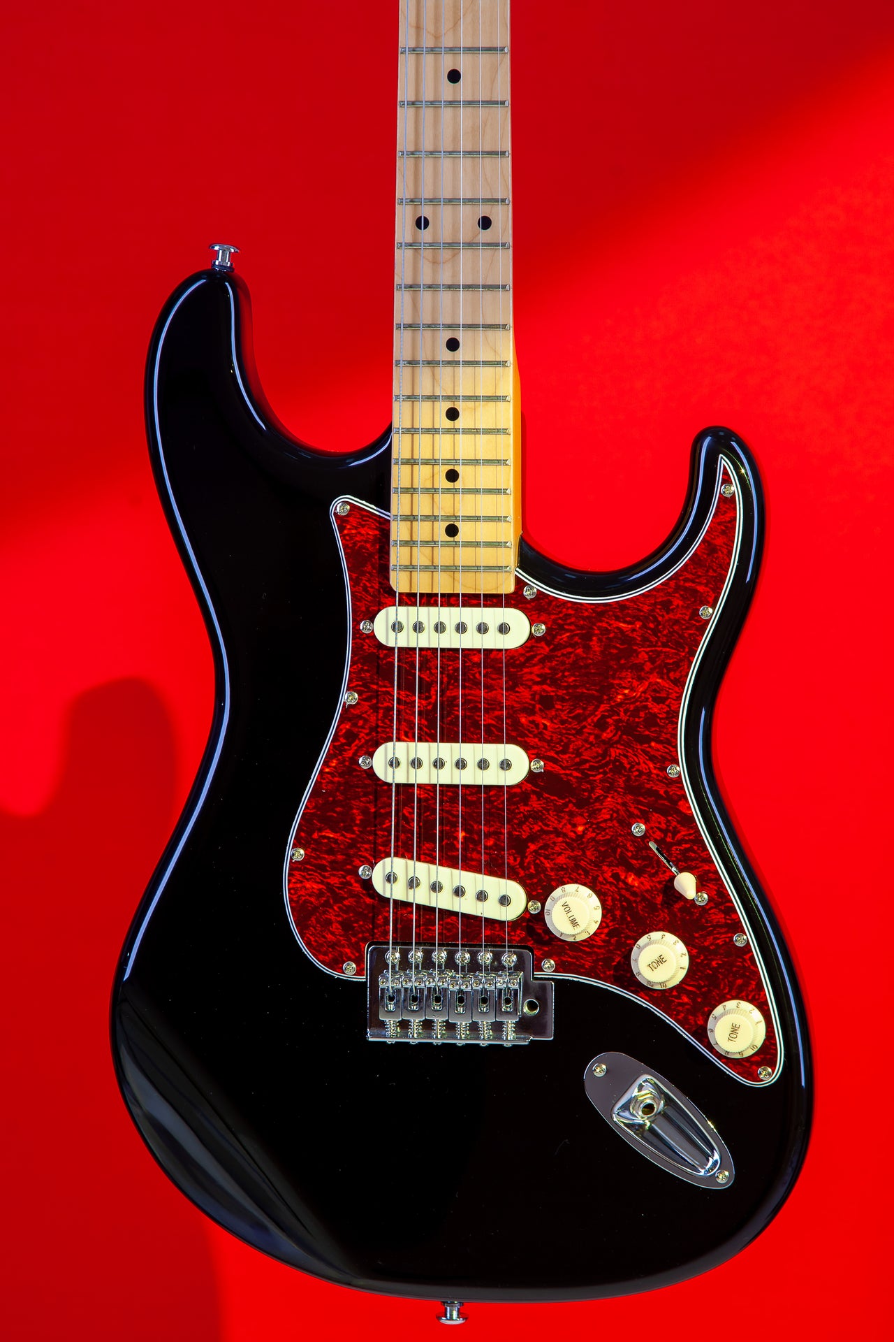 Tagima TG 530-BK-LF/TT Electric Guitar Black