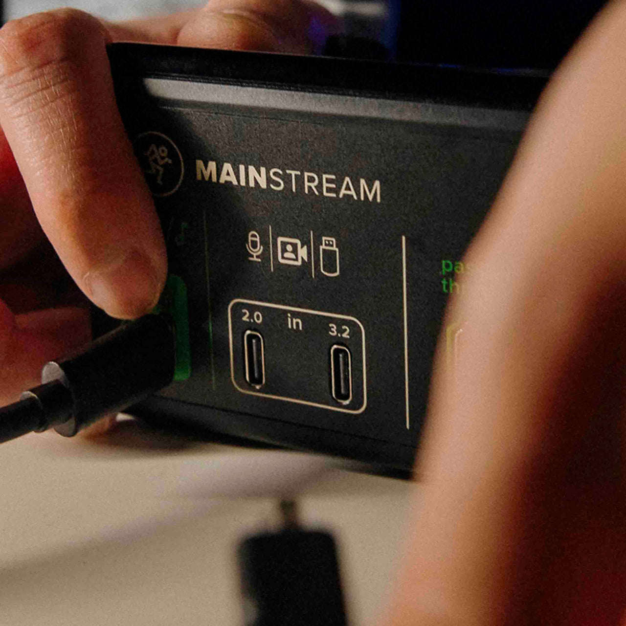 Mackie MainStream Complete Live Streaming and Video Capture Interface with Programmable Control Keys