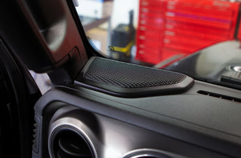  Alpine PSS-23WRA2 audio system kit components including speaker, amplifier, wires, and accessories for Jeep Wrangler and Gladiator.