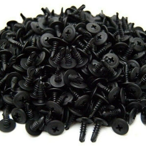 A pile of 1000pcs #8 x 1/2" Phillips wafer head black oxide self tapping screws.