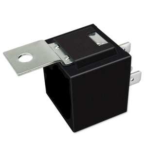 12V 5 Pin SPDT 30/40 Amp relay socket with metal tab, ideal for auto, marine, truck, RV, ATV applications.